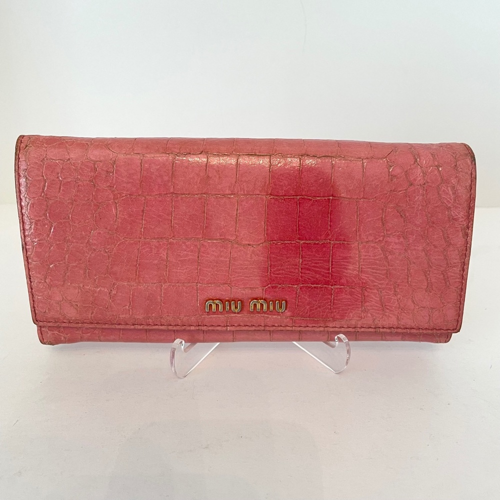Miu Miu Pink Croc-Embossed Leather Wallet with Gold Logo